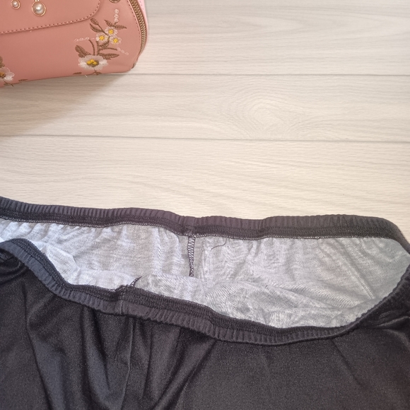 Athleisure Short Sleeves Leopard Graphic Printed Round Neck Top And Shorts - Picture 14 of 15